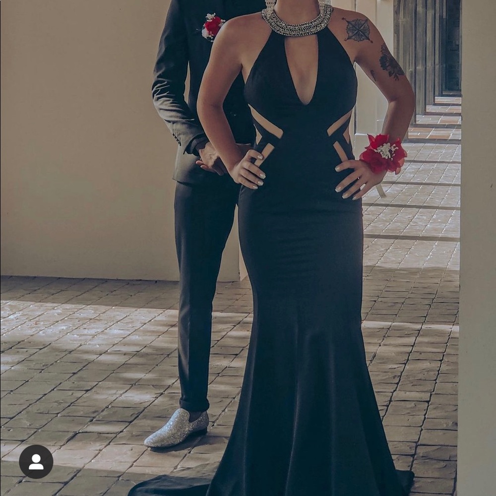 Black sequin prom dress!